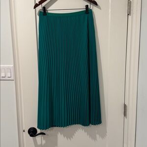 ARITZIA Babaton Jude Pleated Skirt